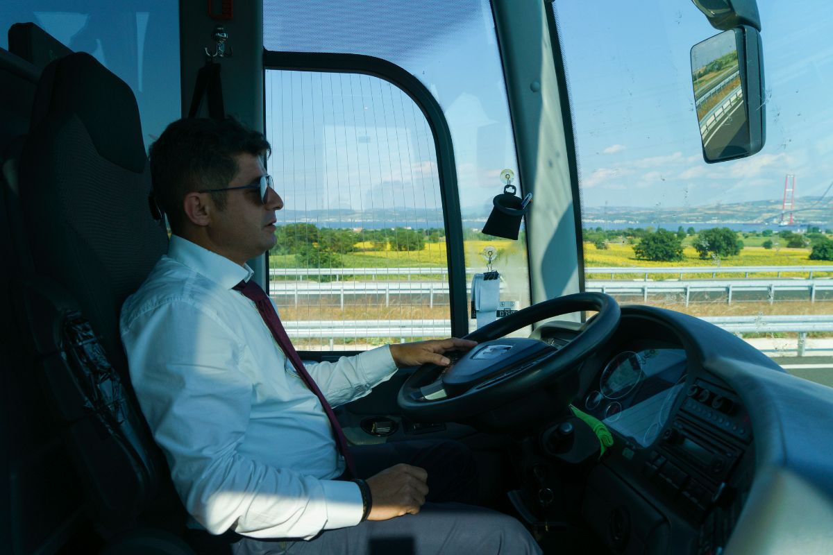Fighting Bus Driver Fatigue with DOT FMCSA HOS Rules