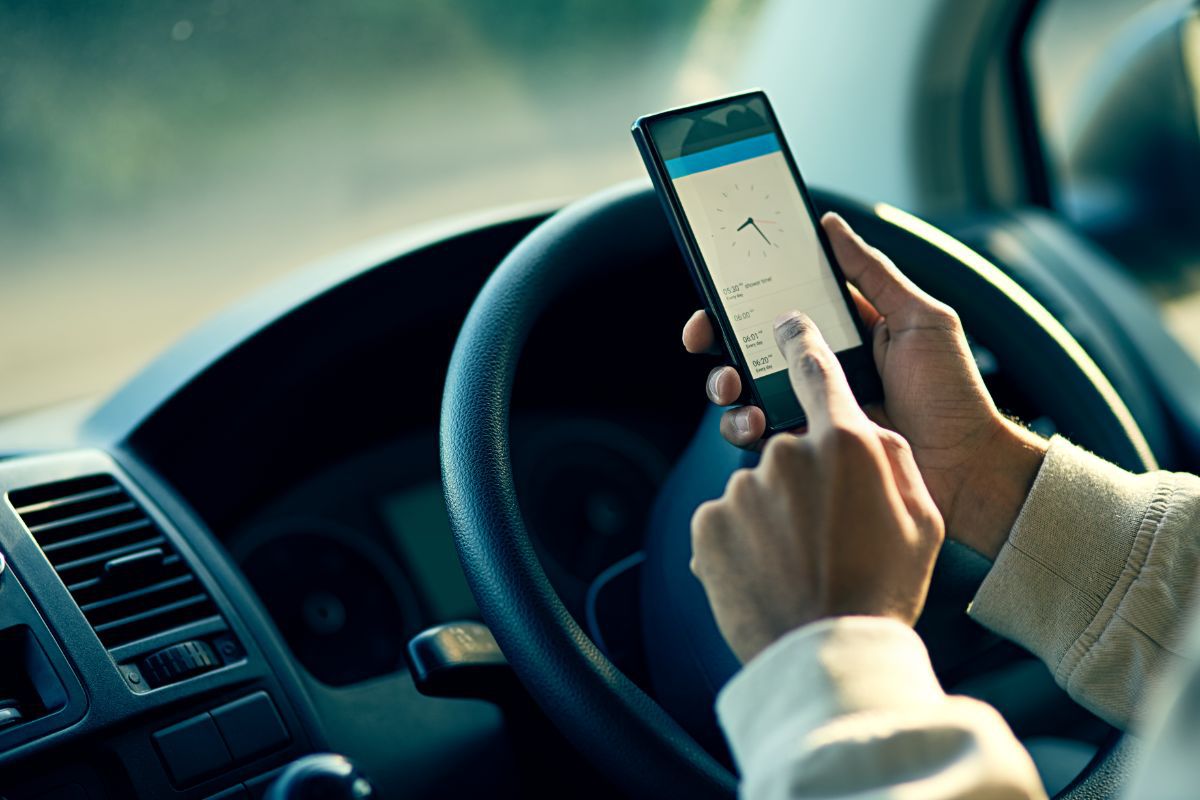 It’s Time for CDL Holders in CA with a Cell Phone Ticket to Get a
